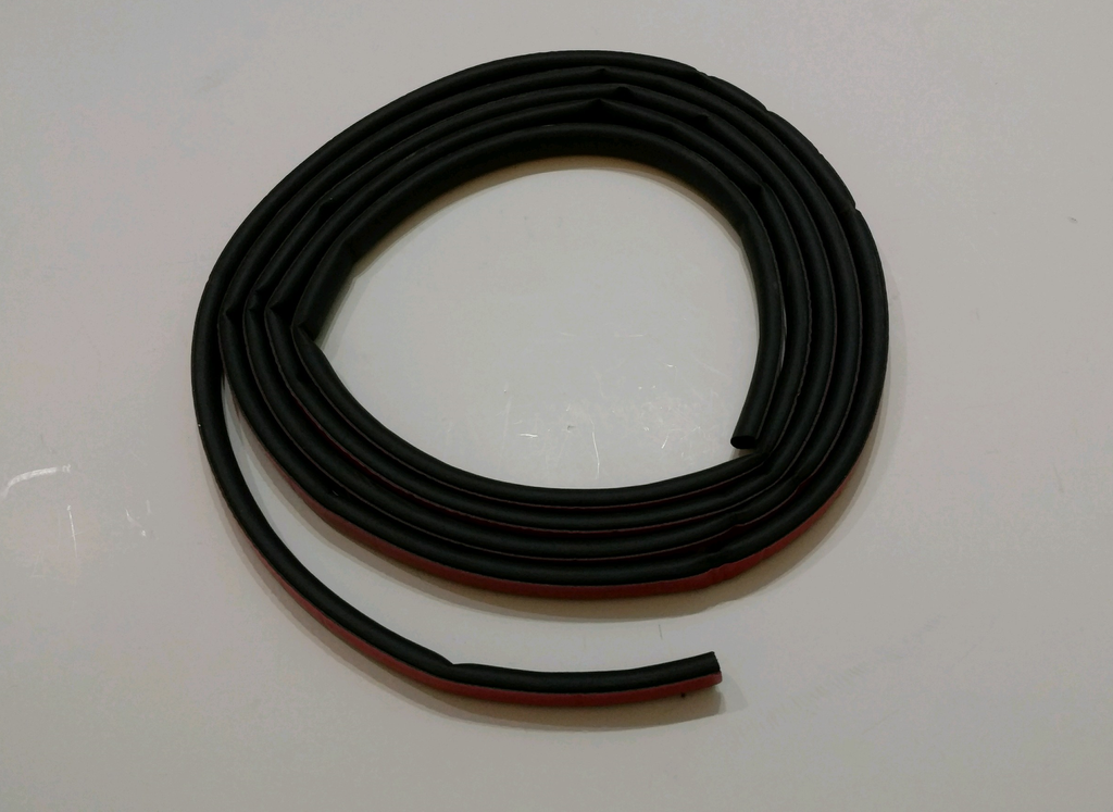 Rubber hood seal