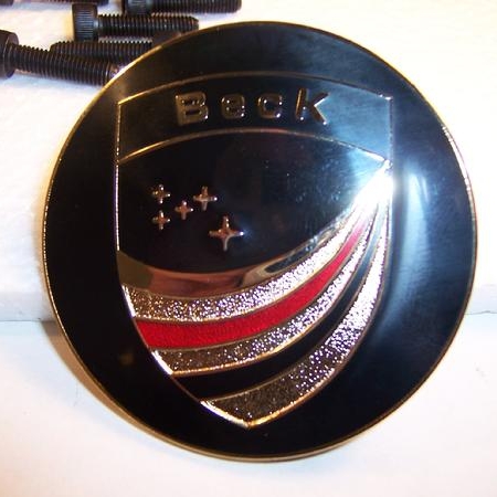 [SQ4761609] 60mm Round Enamel Beck Hubcap Emblem